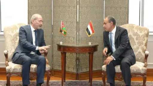 وزير الخارجية يبحث هاتفياً مع نظيره الأردني التطورات المتسارعة في المنطقة