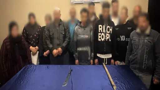 مشاجرة بولاق الدكرور تتصاعد بسبب معاكسة سيدة.. كلاب وعصي تدخلت في الاشتباك