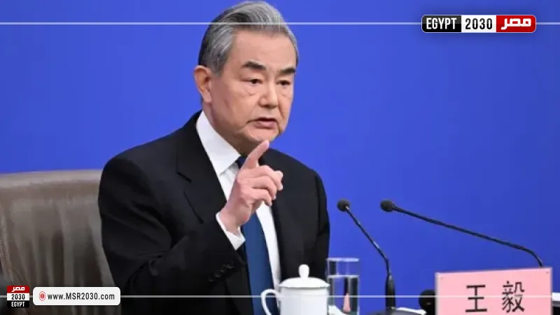 وزير خارجية الصين يدعو لإجراء محادثات سلام بالشرق الأوسط