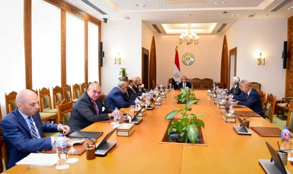 وزير الخارجية يلتقى مع مجموعة من السفراء المتقاعدين ويبحث محددات الموقف المصرى من التطورات الإقليمية