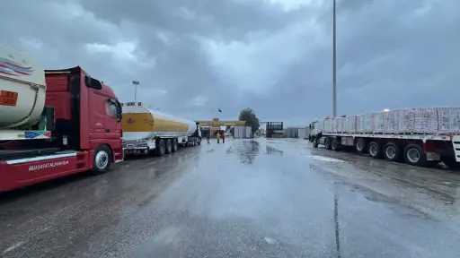 الهلال الأحمر المصري يدفع بـ2000 خيمة ومساعدات جديدة إلى غزة لمواجهة الطقس السيئ