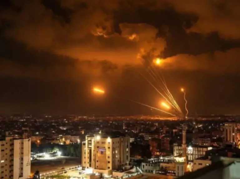 إيران: استهدفنا أكثر من 70 موقعا في إسرائيل الأربعاء