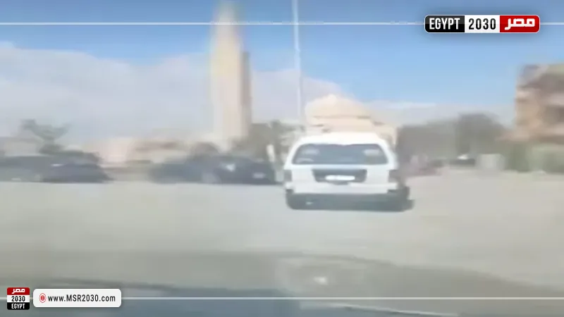 مطاردة سيارة دهست شاب 