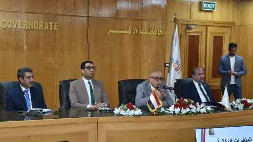 محافظ الأقصر يعقد اجتماعًا موسعًا لمتابعة ملفات التصالح والتقنين