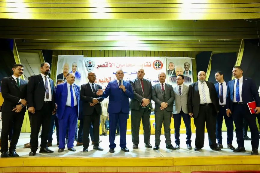 نقيب المحامين يترأس جلسة حلف اليمين بنقابات الأقصر وأسوان وقنا والبحر الأحمر ويشهد تكريم حملة الماجستير والدكتوراه