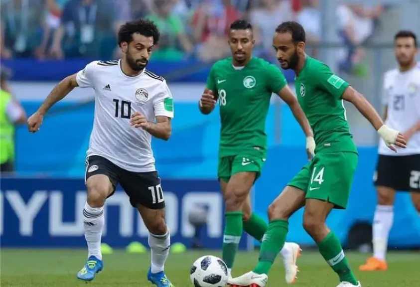 قمة عربية نارية.. كيف تشاهد مباراة مصر والسعودية بث مباشر؟