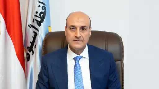 محافظ أسيوط: لا تهاون مع المخالفين.. وإغلاق المحلات الـ9 مساءً بدءًا من اليوم