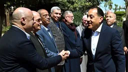 مدبولي: تحرك استباقي لتأمين السلع بالأسواق مدبولي: تحرك استباقي لتأمين السلع بالأسواق