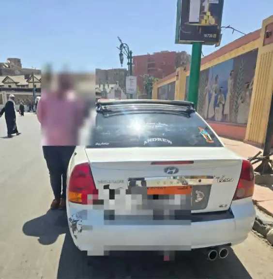 ضبط سائق تاكسي لامتناعه عن التوصيل وإجبار راكبة على النزول قبل وجهتها بأسيوط