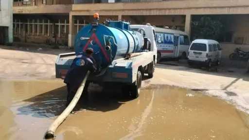 محافظ القليوبية يتابع جهود شفط مياه الأمطار ويوجه برفع الاستعدادات القصوى