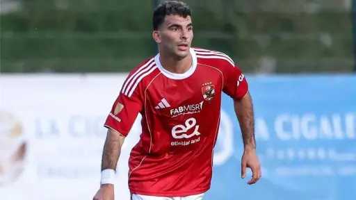 عمرو زكي: زيزو لا يشعر بالارتياح داخل الأهلي