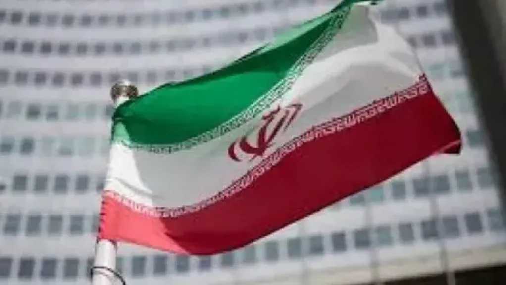 السفير الإيراني يتحدى قرار بيروت ويرفض مغادرة لبنان