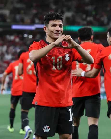 وزير الرياضة يتابع حالة إسلام عيسى بعد إصابته بقطع في الرباط الصليبي