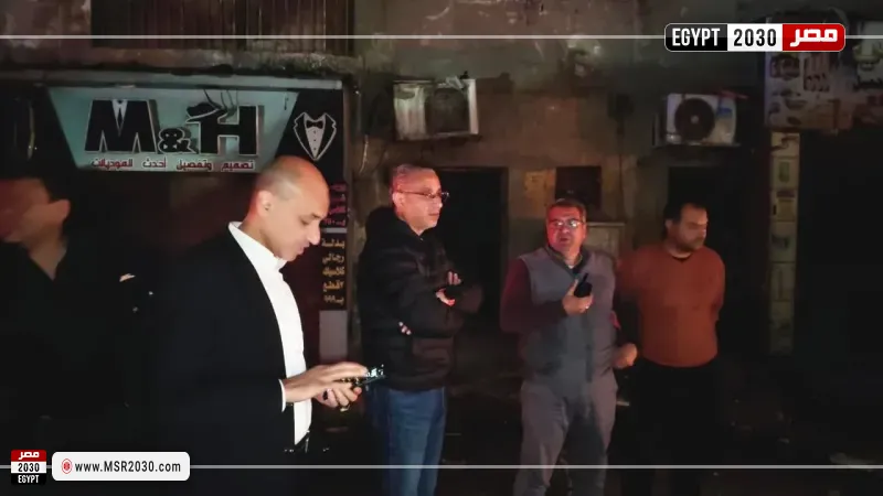 محافظ الجيزة يتفقد إغلاق المحلات