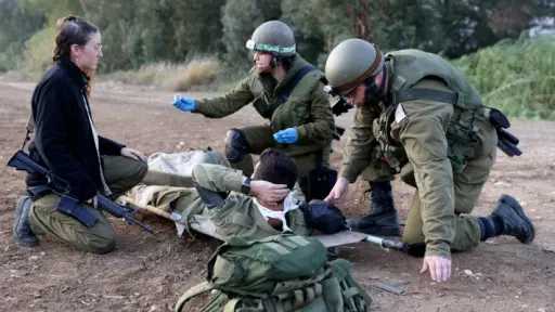 إصابة 6 جنود إسرائيليين بجروح متفاوتة في جنوب لبنان خلال هجمات متبادلة