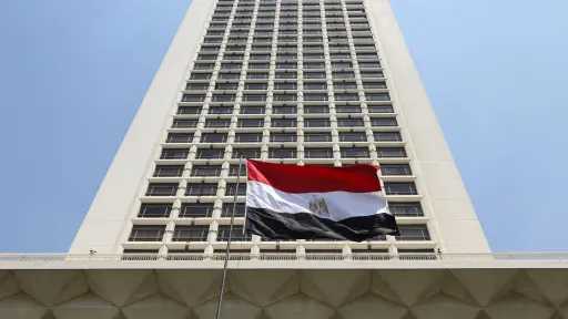 مصر تتابع ازمة نقل المتوفين المصريين من الكويت وتيسير عودة المواطنين إلى أرض الوطن