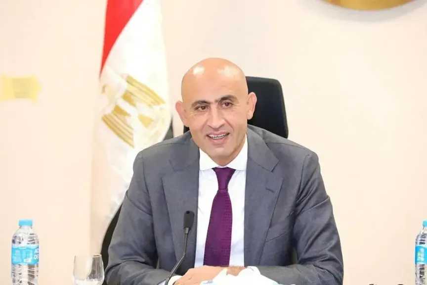 وزارة التعليم تتخذ قرارات عاجلة بشأن المبادرة الرئاسية إعداد 1000 مدير مدرسة