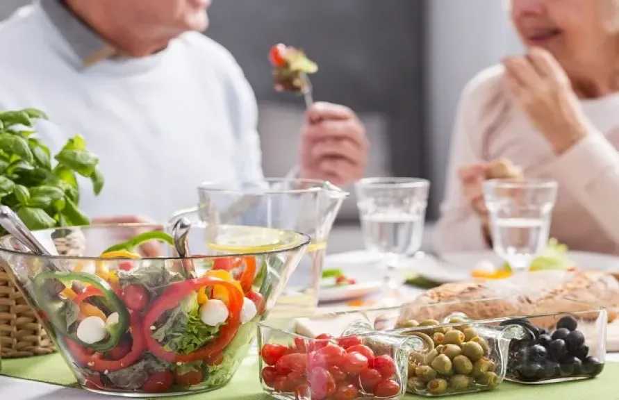 خبيرة تغذية: هدر الطعام يبدأ من المزرعة ويصل إلى المستهلك.. ووعي الشراء يقلل الفاقد