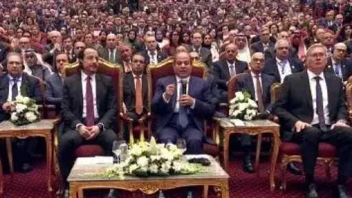 الرئيس السيسى يناشد نظيره الأمريكى بإيقاف الحرب خلال معرض مصر الدولى للطاقة