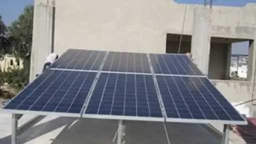 الألواح الشمسية تتصدر قائمة مشتريات الأردنيين تزامنا مع... الألواح الشمسية تتصدر قائمة مشتريات الأردنيين تزامنا مع أزمة الطاقة