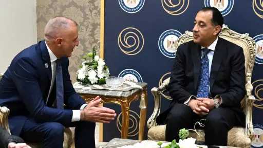 شركة إيني تعتزم ضخ استثمارات جديدة في مصر بقيمة 2 مليار دولار خلال 2026