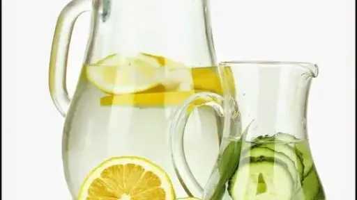 ماذا يحدث لجسمك عند تناول ديتوكس ماء الخيار ماذا يحدث لجسمك عند تناول ديتوكس ماء الخيار