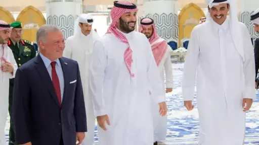 لقاء ثلاثي بين أمير قطر وولي عهد السعودية وعاهل الأردن