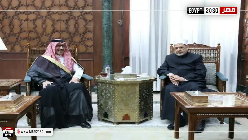 سفارة السعودية: السفير الحصيني اطمأن على شيخ الأزهر بعد تماثله للشفاء