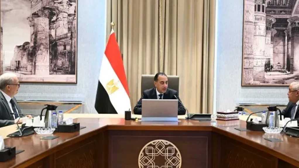 توجيه عاجل من الحكومة بإضافة مشروعات طاقة جديدة على الشبكة القومية