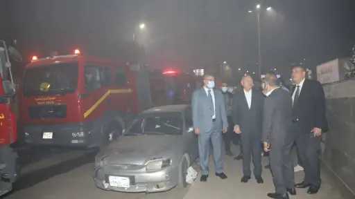 حريق مصنع ملابس بالزيتون.. المحافظ ومدير الأمن يتابعان جهود الإطفاء ميدانيًا