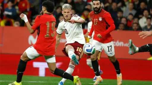 جماهير إسبانيا تثير الجدل بهتافات مسيئة ضد منتخب مصر