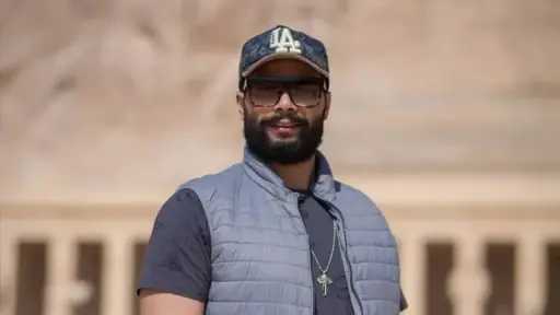 أحمد عبدالله محمود يعتذر رسميًا بعد أزمته مع رشدي أباظة.. وتحقيق داخل «المهن التمثيلية»