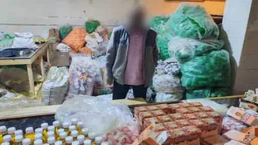 ضبط مالك مصنع غير مرخص لإنتاج الزيوت الطبية والدهانات المغشوشة بالقطامية