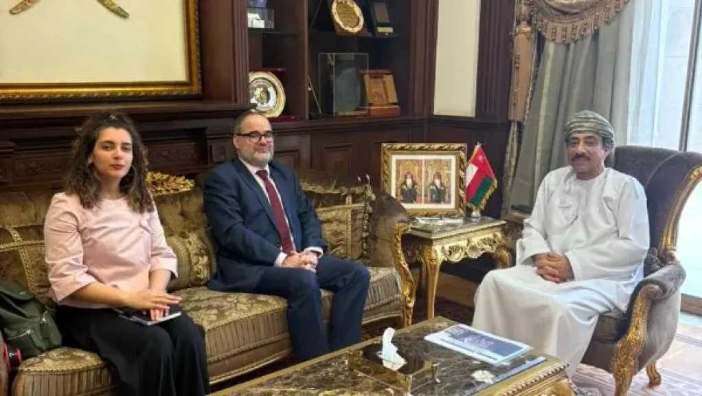 السفير عبد الله الرحبي يستقبل مدير شئون الأونروا لبحث الأوضاع الإنسانية في المخيمات