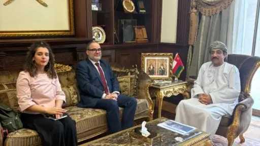 السفير عبد الله الرحبي يستقبل مدير شئون الأونروا لبحث الأوضاع الإنسانية في المخيمات