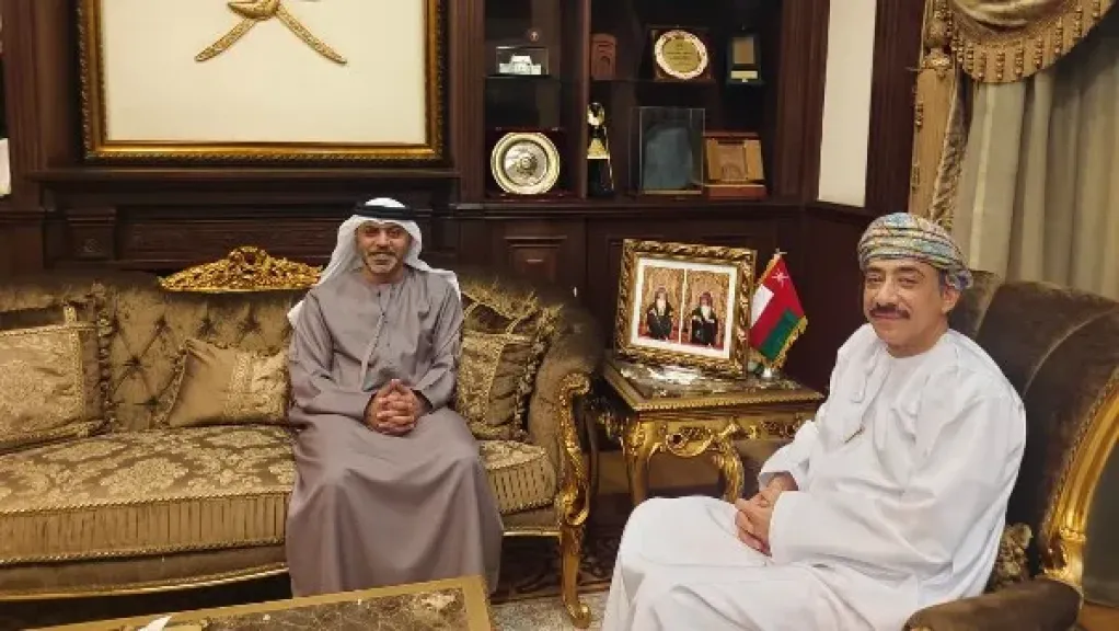 سفيرا عُمان والإمارات بالقاهرة يبحثان تطورات الأوضاع في المنطقة