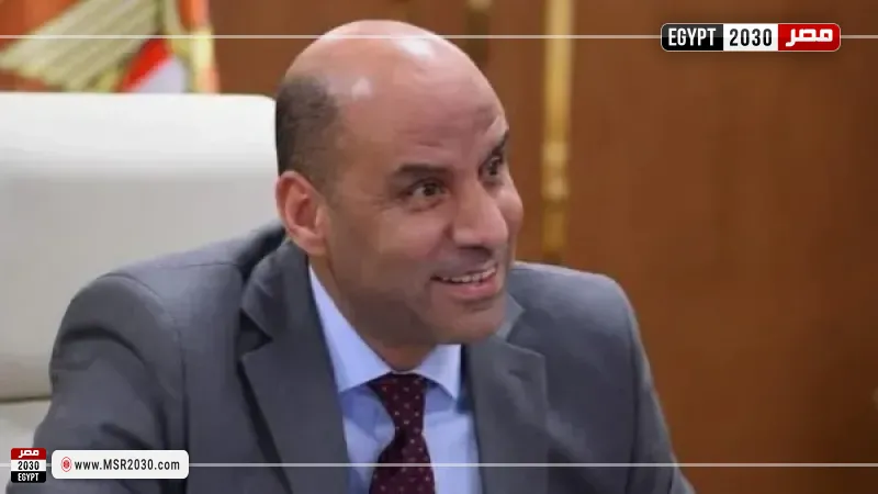 العمل: حظر تشغيل المصريات بالمقاهي والكافيهات بالخارج