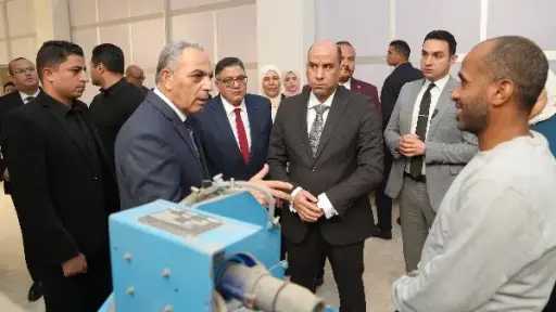 العمل: تسليم عقود لذوي الهمم وشهادات لخريجي التدريب المهني بالإسماعيلية