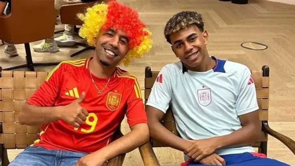 والد لامين يامال يستنكر الهتافات المسيئة للمسلمين في مباراة مصر وإسبانيا