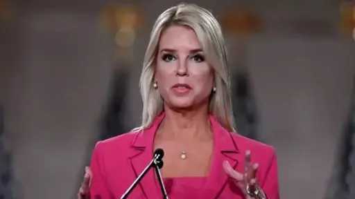 وول ستريت جورنال: ترامب يقيل وزيرة العدل الأمريكية بام بوندي