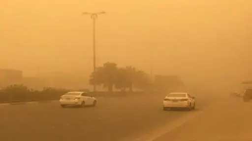 عاصفة الترابية.. الأرصاد تكشف عن حالة الطقس خلال الأيام المقبلة