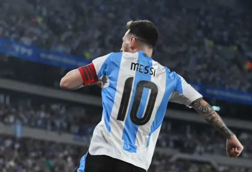 الكشف عن موقف ميسي من المشاركة مع الأرجنتين في كأس العالم
