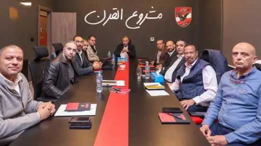 الخطيب يجتمع مع شركتي «المنشآت» و«القلعة الحمراء».. ويعتمد الدراسات الخاصة بإنشاء الأفرع بالمحافظات