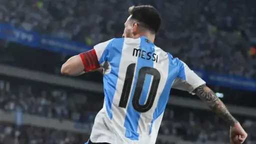 قبل كأس العالم.. سالجادو يقارن بين ميسي ولامين... قبل كأس العالم.. سالجادو يقارن بين ميسي ولامين يامال ويؤكد: لا وجه للمقارنة رغم التشابه
