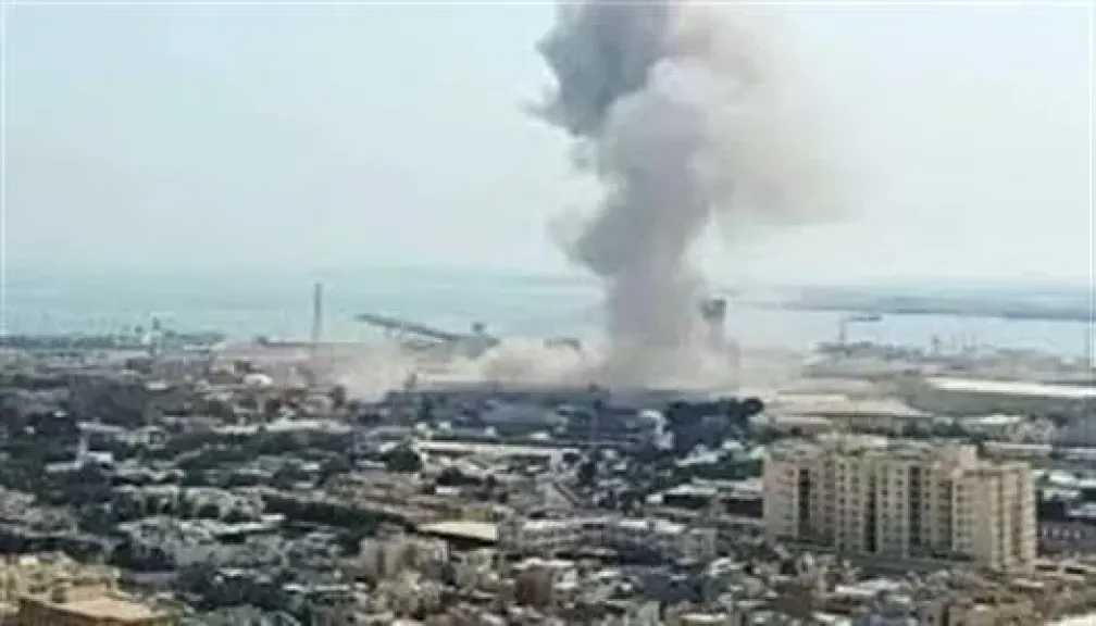 سقوط رأس عنقودي قرب مقر قيادة أركان الجيش الإسرائيلي في تل أبيب