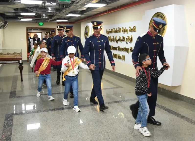 القوات المسلحة تشارك أطفال مصر الاحتفال بيوم اليتيم