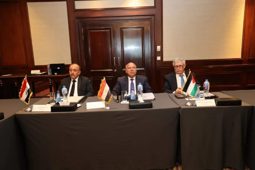 وزير النقل يترأس أعمال اجتماع الجمعية العمومية لشركة الجسر العربي للملاحة