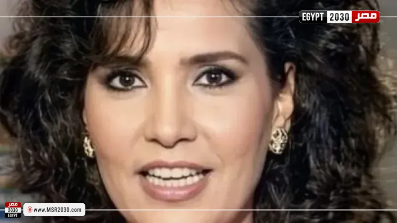  الإعلامية منى هلال