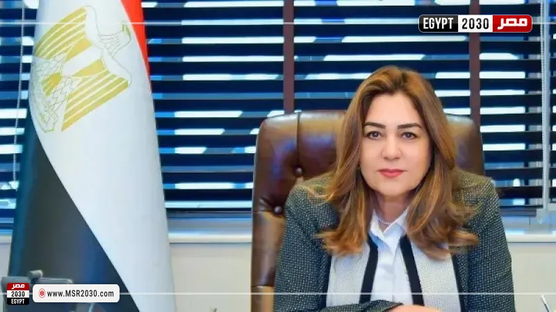 منال عوض تتابع تطبيق قرار العمل عن بعد في أول أيام التنفيذ