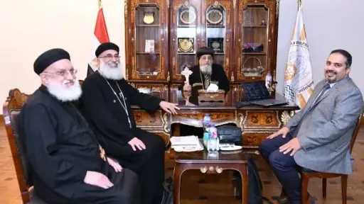 البابا تواضروس يلتقي وكيل إكليريكية الإسكندرية لمناقشة مستجدات العملية التعليمية